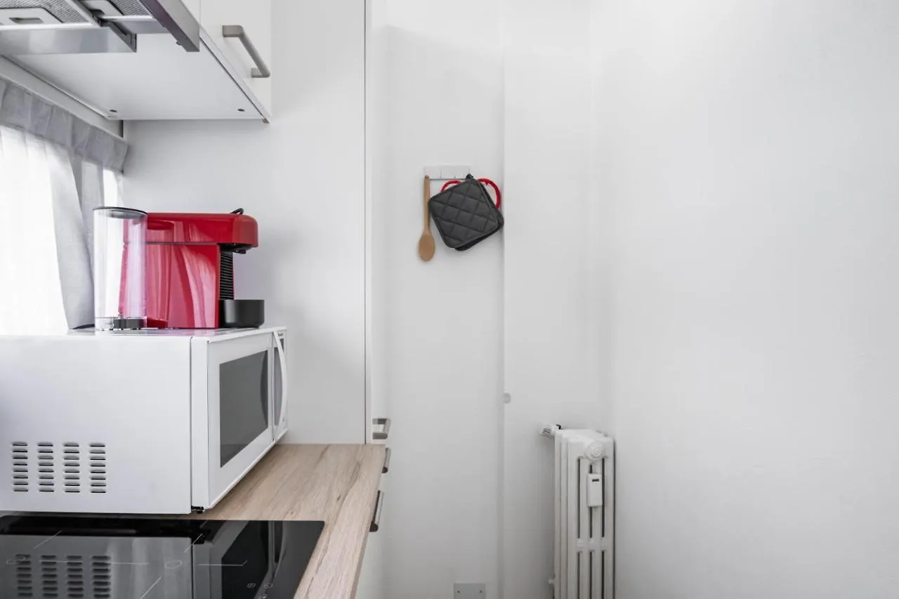 Easylife - Luminosa Oasi Di Relax A Porta Romana ميلان 0*,  إيطاليا